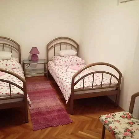 Nana Apartment